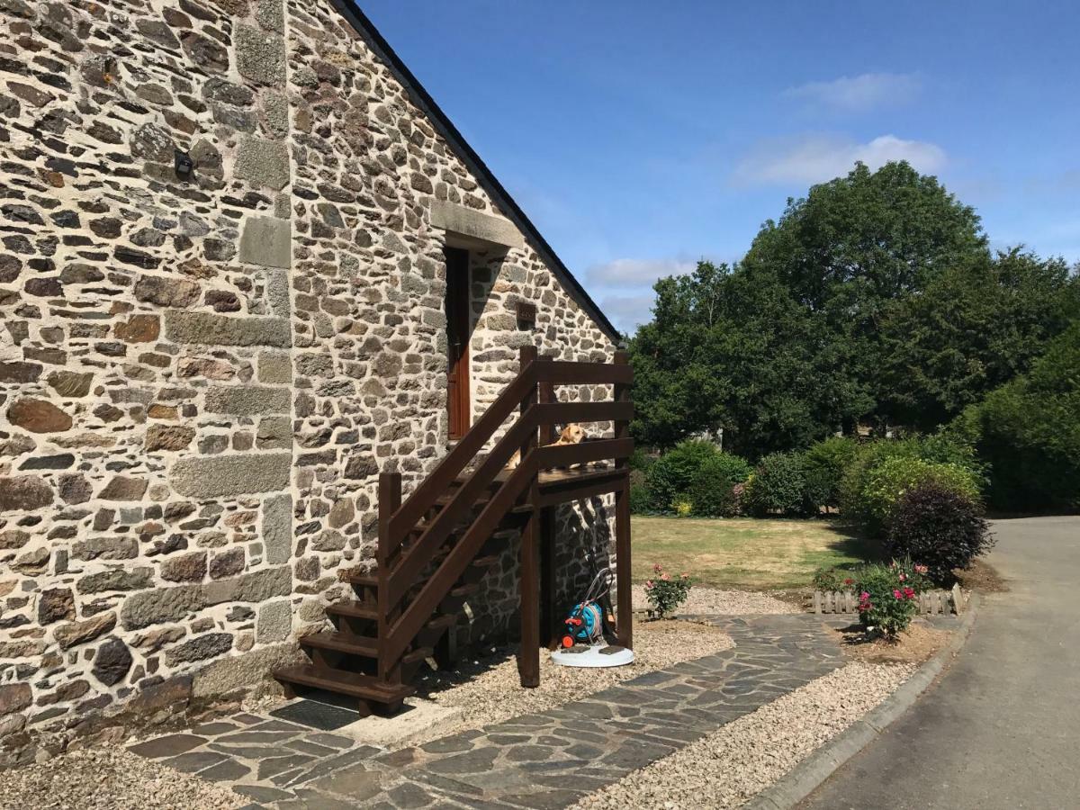 Chambres D'Hotes Les Tilleuls Poullaouen Exteriér fotografie